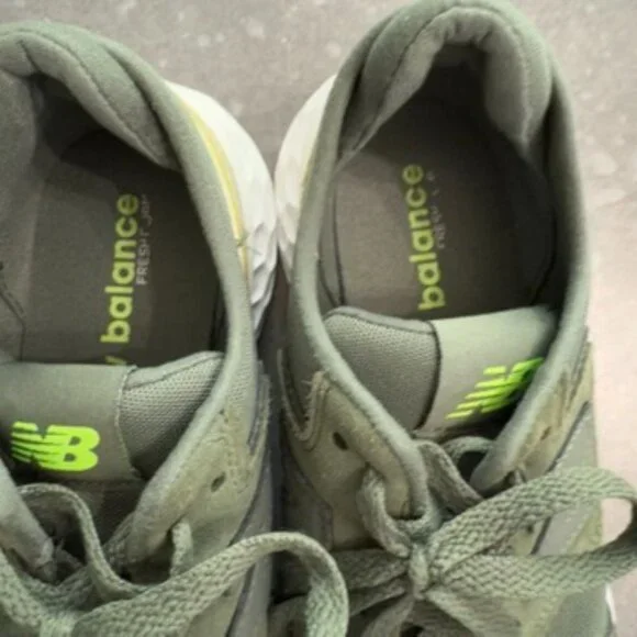 New Balance X-70 Olive Green Sneakers - Women’s Size 7 (US) - Picture 3 of 9